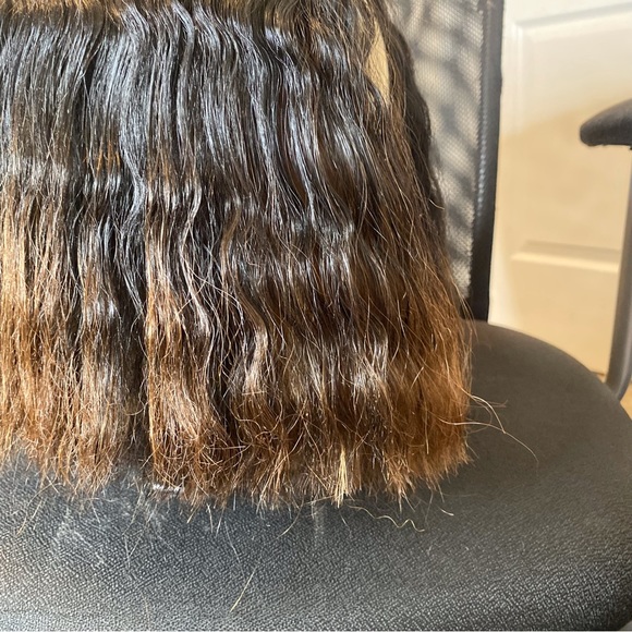 Used Shake n go bob wig - Picture 5 of 11